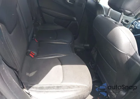 2021 Jeep Compass Latitude 4X4 из США, поврежденный, VIN 3C4NJDBBXMT595716